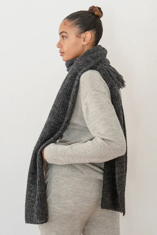 Mesh Scarf Woman - Charcoal